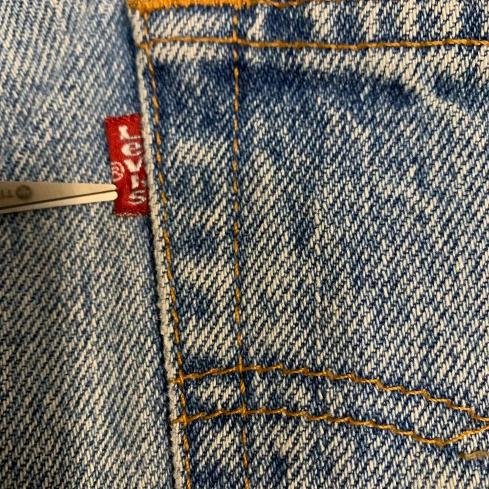 Vintage Levi's 560 Loose Fit Tapered Jeans Blue Denim 36x30 (35x29) Red Tab 90s